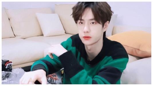 娱乐爆料王一博笑场,意外成焦点！